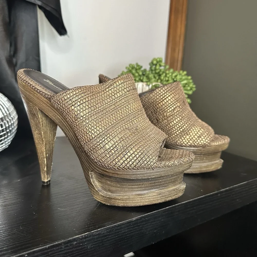 Elizabeth and James Woven Leather Sandal Fashion‎ Platform Slide Bronze 7.5